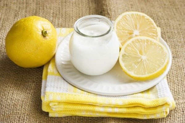 Trị nấm da đầu bằng muối và chanh được nhiều người thực hiện thành công