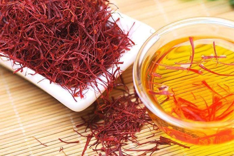 saffron có rất nhiều cách dùng khác nhau, nhưng tốt nhất là dùng để pha trà